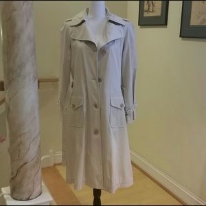 MaxMara  weekend  trench coat. Spring  time